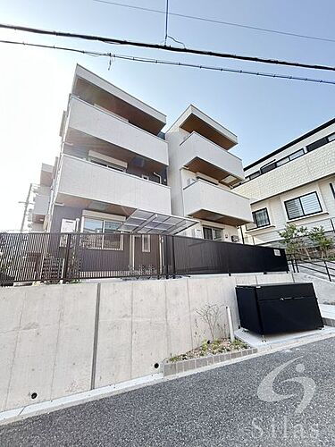 兵庫県神戸市中央区籠池通３丁目 3階建 