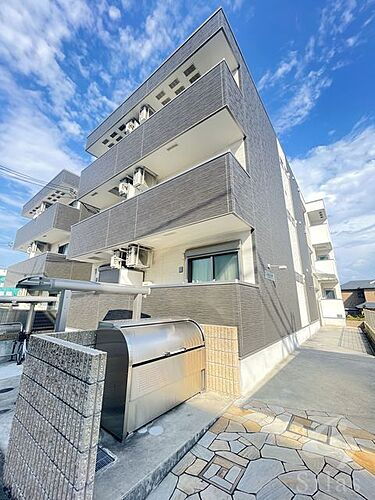 大阪府堺市北区百舌鳥本町２丁 3階建 築8年9ヶ月