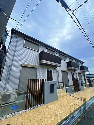 大阪府泉大津市条南町 2階建 築1年未満