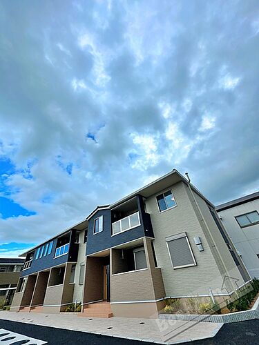 和歌山県和歌山市加納 2階建