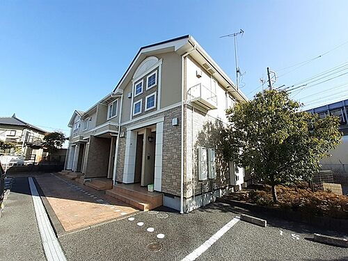 静岡県富士市宮下 2階建