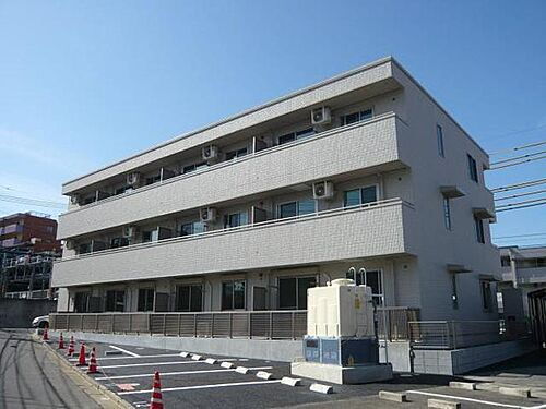 日成ハイツＩＩＩ 3階建