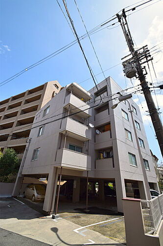 大阪府吹田市千里山西１丁目 5階建 築52年8ヶ月