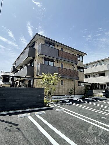 兵庫県明石市大久保町大窪 3階建