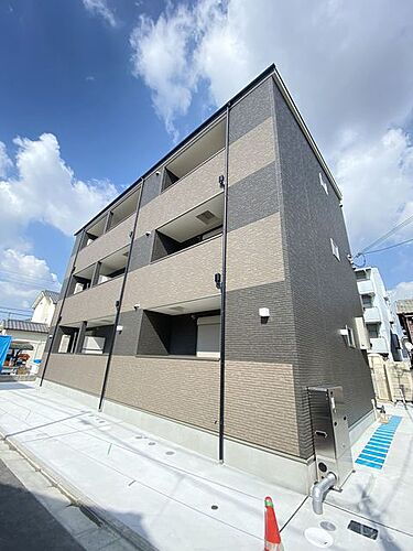 大阪府松原市天美東８丁目 築2年1ヶ月 3階建