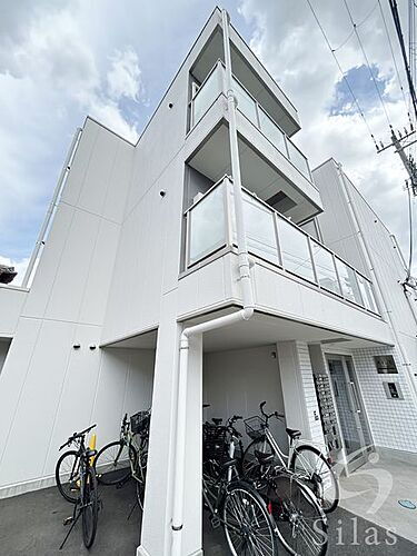 兵庫県宝塚市大成町 3階建 築2年6ヶ月