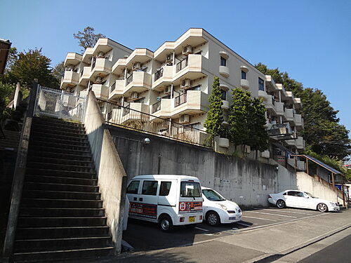 東京都八王子市左入町 4階建 築32年9ヶ月