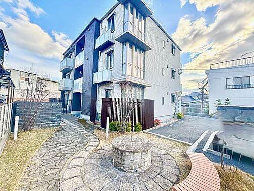 フォレナ　ガーデン 3階建