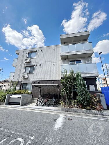 兵庫県尼崎市杭瀬南新町４丁目 3階建 築8年8ヶ月