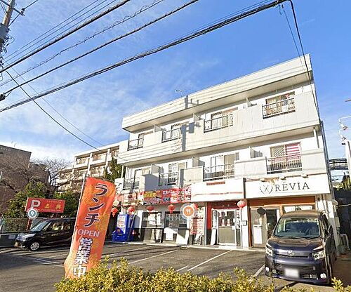 東京都八王子市越野 3階建