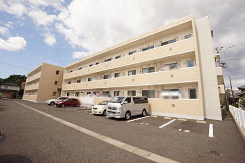 新潟県新潟市中央区女池西２丁目 3階建 築13年10ヶ月
