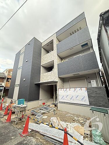 大阪府守口市八雲東町２丁目 3階建 
