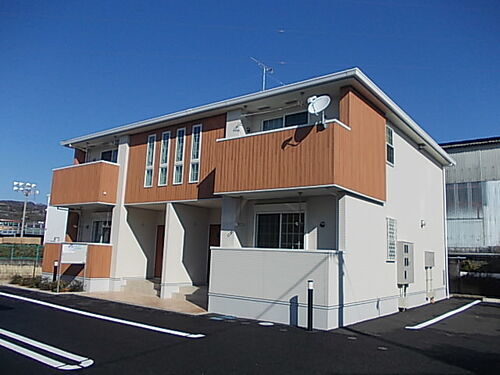 静岡県富士市久沢 2階建