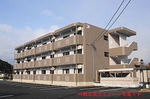 ユーミー反町 3階建