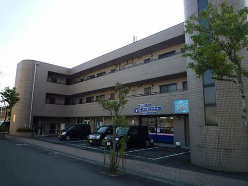 シャルム皇子山 3階建