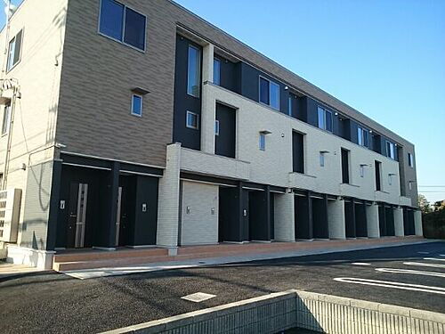 神奈川県厚木市下津古久 3階建 築8年4ヶ月