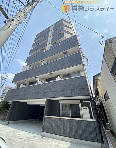 千葉県船橋市本中山２丁目 8階建