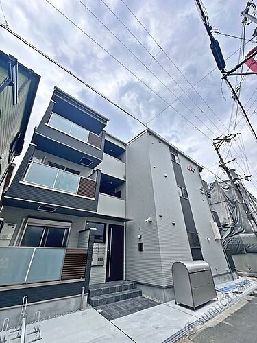 大阪府東大阪市金岡２丁目 3階建 