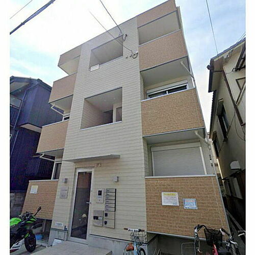大阪府吹田市泉町５丁目 3階建