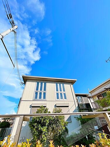 和歌山県和歌山市築港４丁目 築7年3ヶ月 2階建