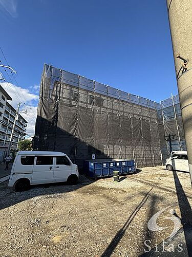 兵庫県尼崎市浜３丁目  3階建