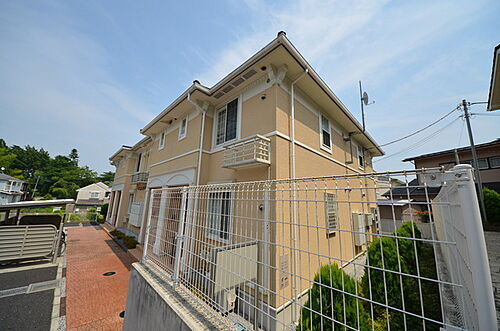 東京都八王子市越野 2階建