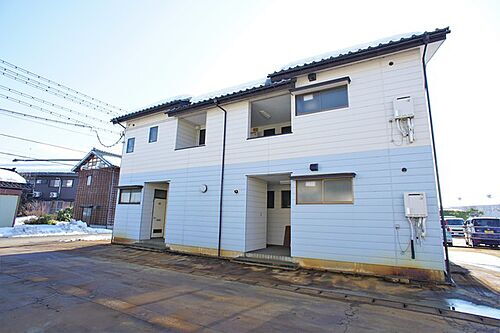 新潟県三条市塚野目５丁目 賃貸アパート