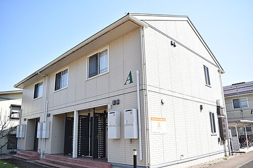 ロイヤルガーデン南城　Ａ棟 2階建