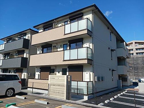 神奈川県海老名市河原口５丁目 3階建