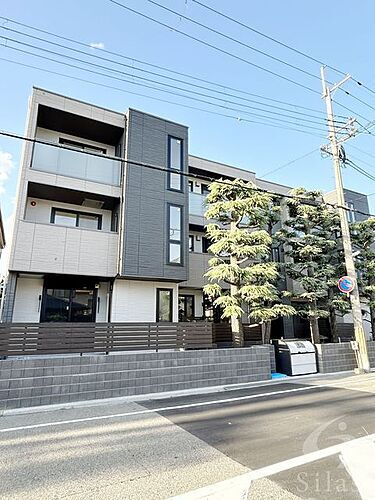 兵庫県西宮市甲子園口２丁目 3階建