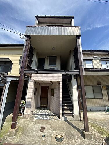仲町２丁目貸家