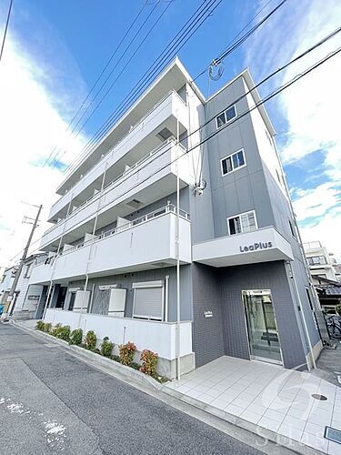 兵庫県尼崎市七松町３丁目 4階建