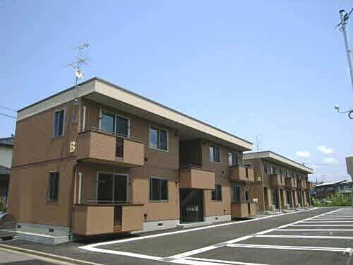 ロイヤルカルス　Ｂ 2階建