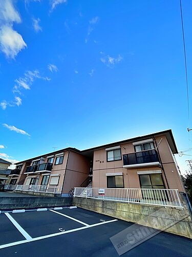 和歌山県和歌山市出水 2階建