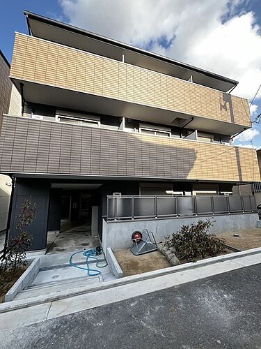 大阪府堺市西区津久野町３丁 賃貸アパート