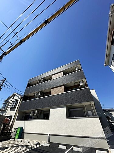 大阪府高石市千代田１丁目 3階建 