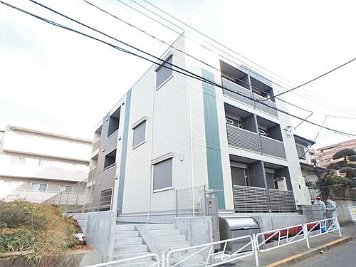 東京都八王子市堀之内３丁目 3階建