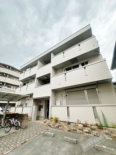 大阪府堺市西区浜寺諏訪森町西１丁 3階建 築17年9ヶ月