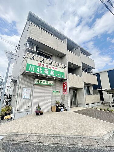 兵庫県神戸市東灘区青木５丁目 3階建