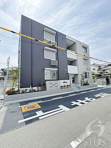 兵庫県西宮市東鳴尾町１丁目 3階建 築1年5ヶ月