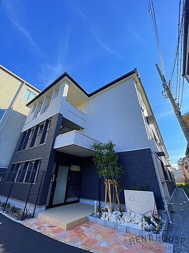 大阪府和泉市肥子町２丁目 築2年1ヶ月 3階建