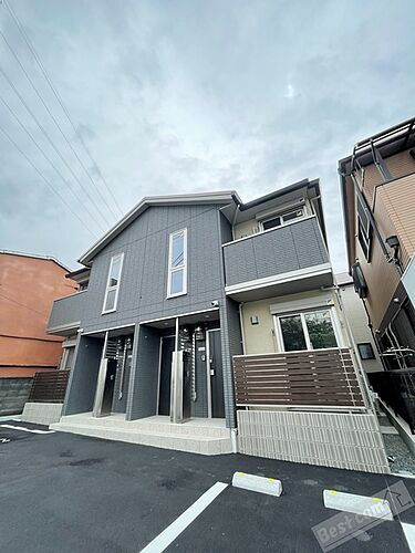 大阪府泉大津市虫取町１丁目 2階建