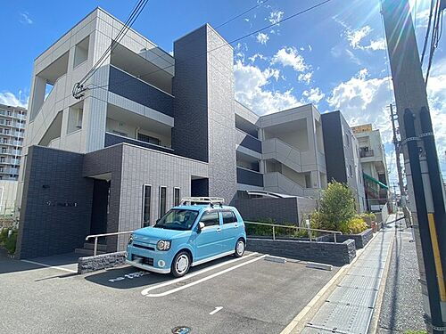 大阪府大阪狭山市東茱萸木１丁目 3階建 築3年6ヶ月