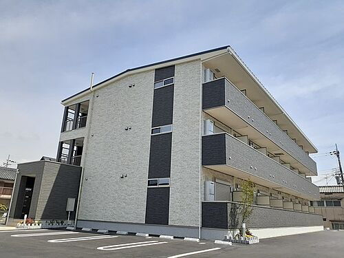 奈良県大和高田市中三倉堂２丁目 賃貸アパート