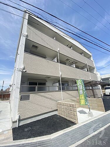 大阪府松原市南新町３丁目 築1年10ヶ月 3階建