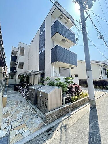 大阪府堺市北区東雲東町２丁 3階建