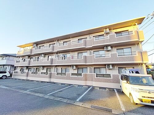静岡県富士市本市場 4階建