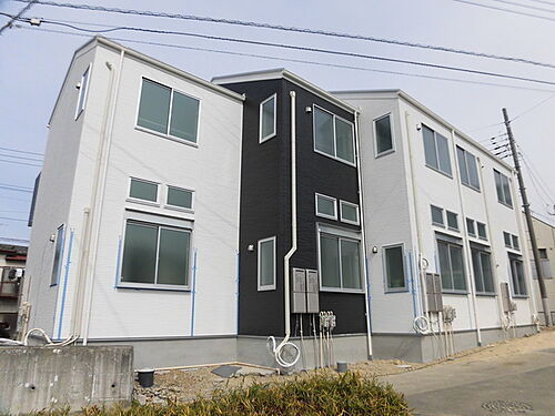 東京都八王子市絹ケ丘１丁目 2階建 築6年9ヶ月