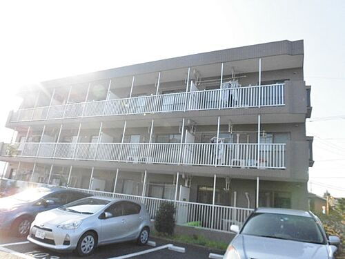 神奈川県綾瀬市蓼川１丁目 3階建