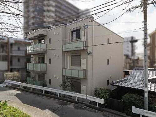 シャーメゾンひらかた 3階建